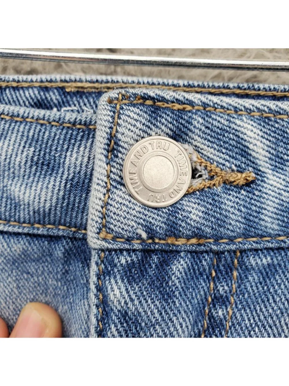 Time And Tru Shorts Womens Size 14 Blue High Rise Distressed Denim Cotton Casual